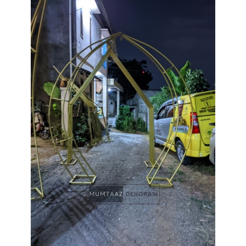 pergola bulan sabit, pergola gantungan lampu, pergola dekorasi wedding