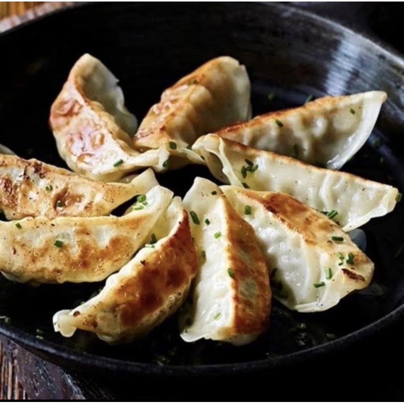 

Gyoza Ayam isi 8pcs lengkap dg Saosnya