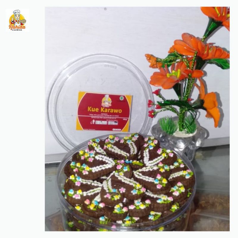 

KUE KERING KARAWO,KHAS GORONTALO DENGAN MOTIF YG CANTIK DAN RASA YG BER VARIASI
