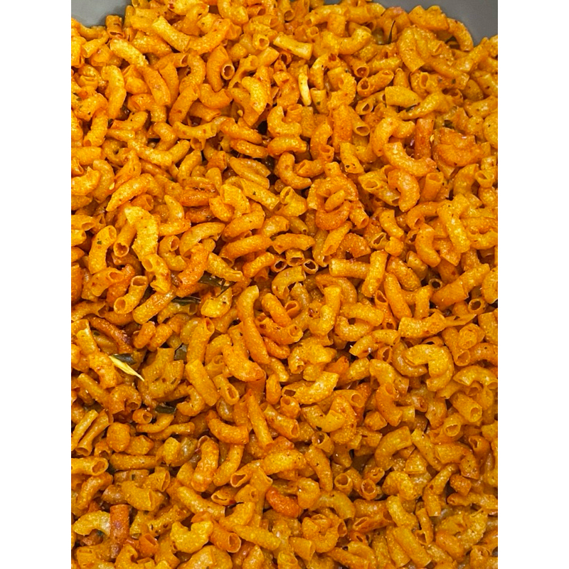 

MAKARONI BANTAT pedas daun jeruk 1kg/ makaroni bantet extra daun jeruk