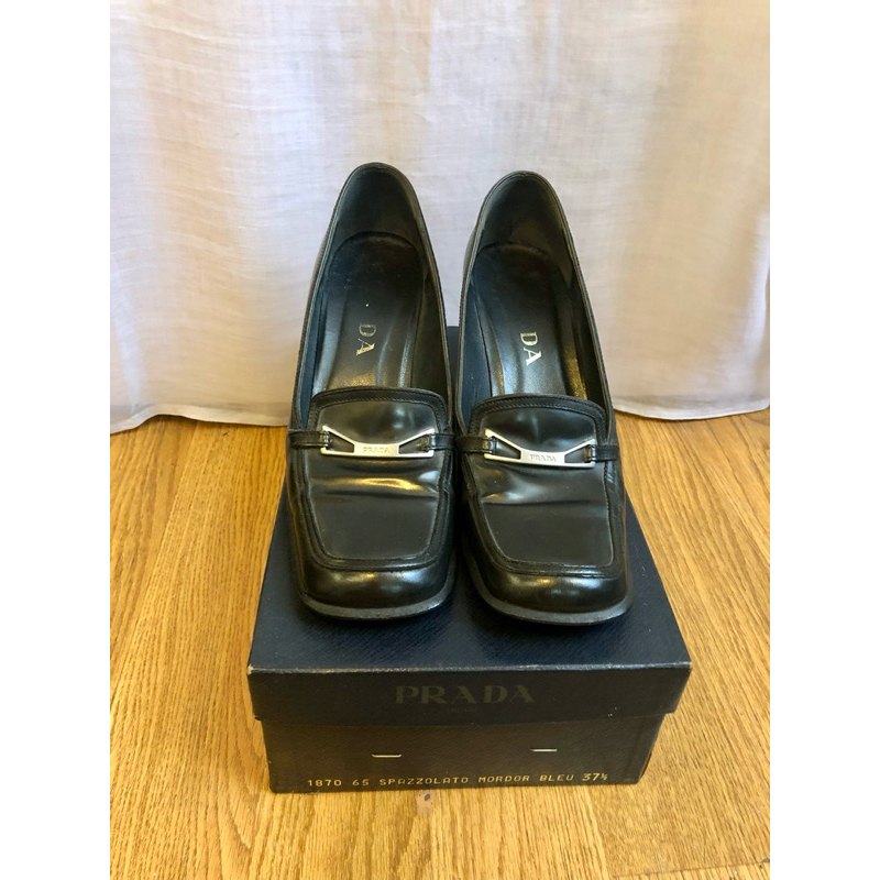 Sepatu Prada Preloved