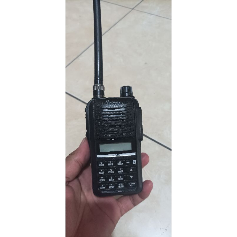 Icom V86