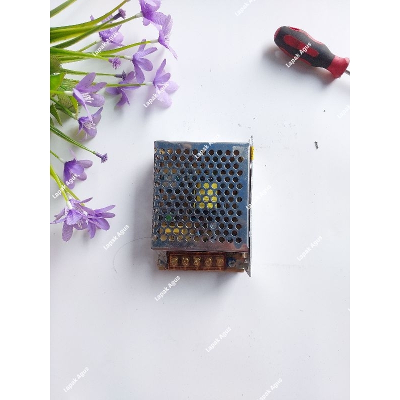 Adaptor 12V 5A DC Power Supply PSU YOMIKO For CCTV - LED TRAFO RUNNING TEXT