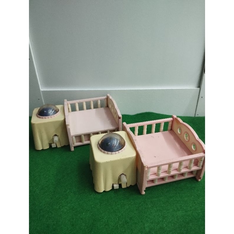 Sylvanian Families Nightlight Nursery Baby Bed Preloved