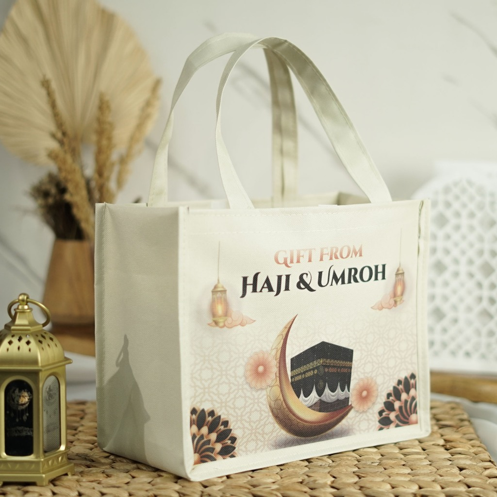 

Tas Oleh Oleh Haji dan Umroh Bahan Polyester Premium Ready Stock