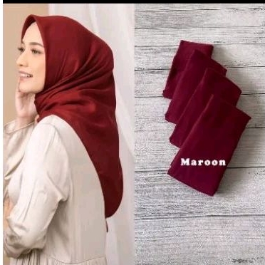 RisaniHijab Merah Maroon /Krudung merah maron /Hijab segi empat Merah MAROON /Jilbab Merah Maroon PR