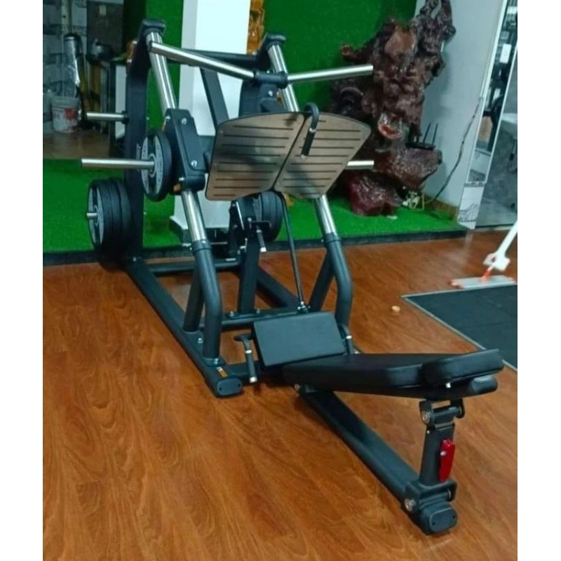 INSIGHT LINEAR LEG PRESS