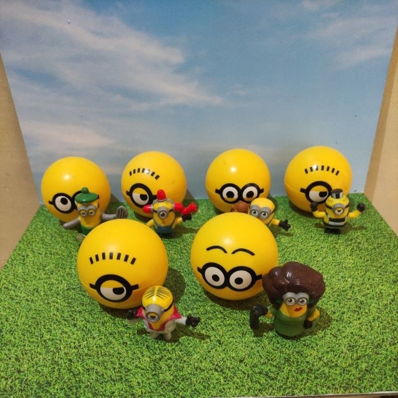 Figure Bola Minion McD Happy Meal