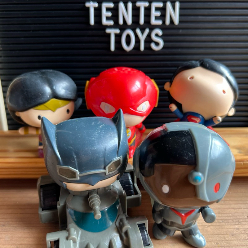 (PRELOVED) MAINAN FIGURE ANAK JUSTICE LEAGUE BATMAN SUPERMAN FLASH KFC CHAKI MEALS HAPPY MEAL MCD MC