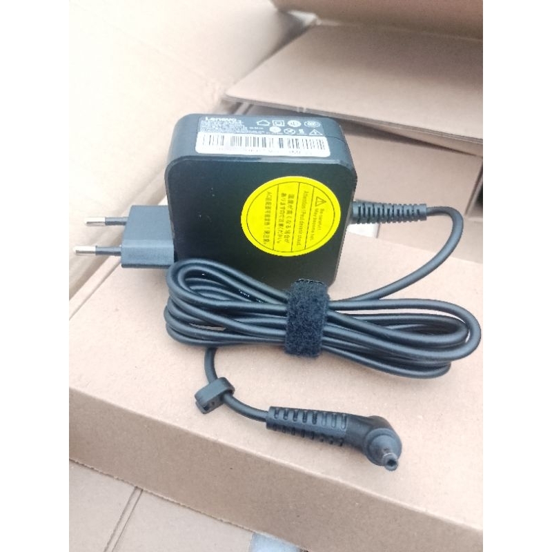 Adaptor charger laptop Lenovo idea pad 100 series,80series,yoga 2/710s,310series, chrome pad