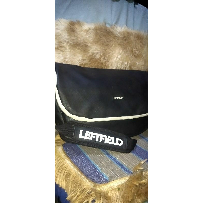 Tas Slempang Unisex Brand LeftField