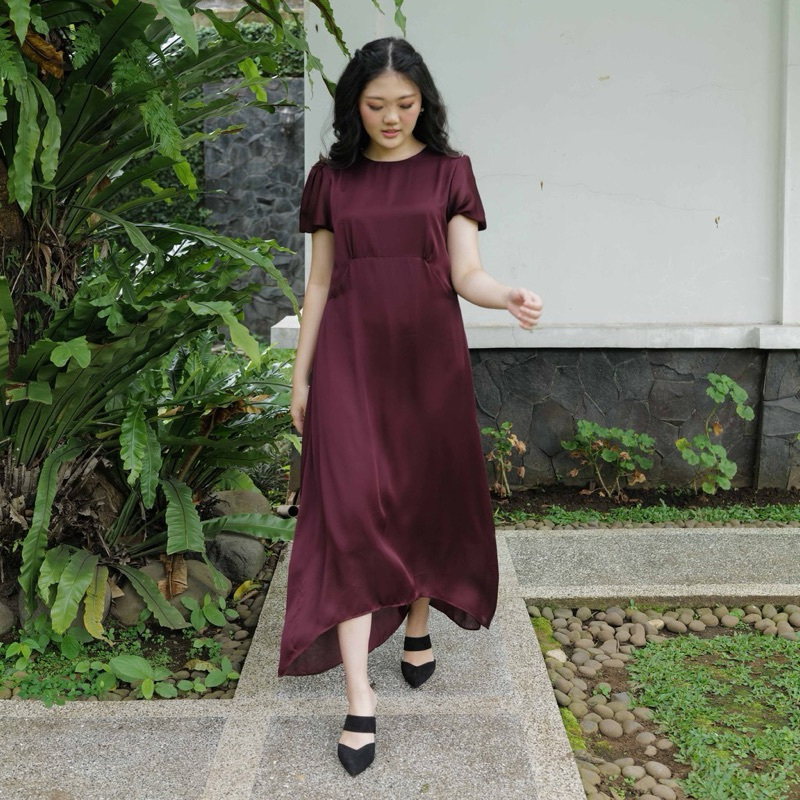 PRELOVED Lolliestory Dorothy Dress in Wine / Midi Dress / Dress Formal / Dress Pesta / Dress Satin /