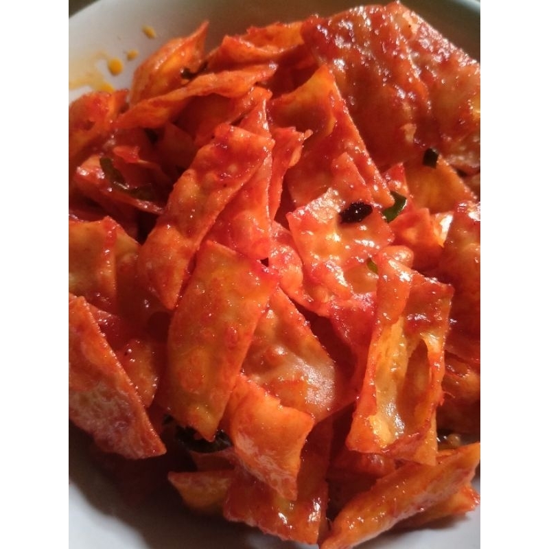 

keripik pangsit manis pedas