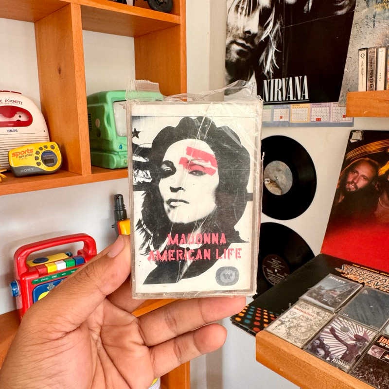 Kaset Pita / Tape / Walkman Segel NOS Madonna American Life Original 100% Berfungsi / Tested Indones
