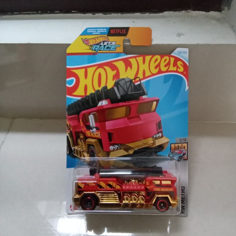 5 alarm hotwheels merah gold