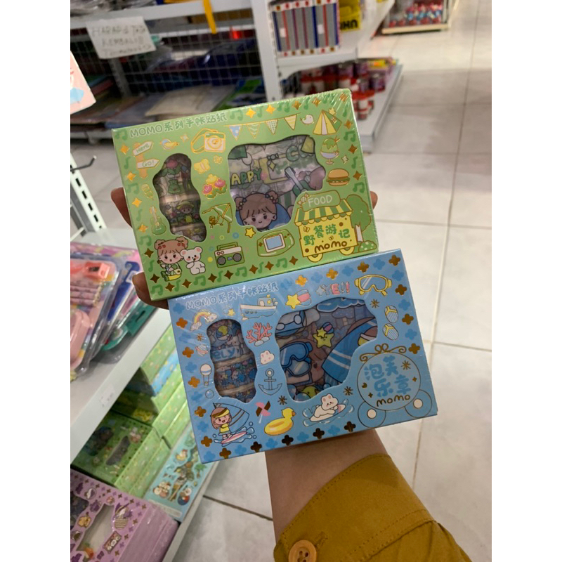 

sticker momo