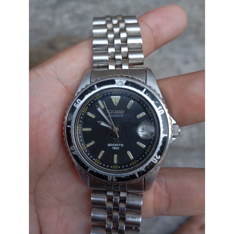 jam tangan seiko SQ 150 quartz diver style second bekas
