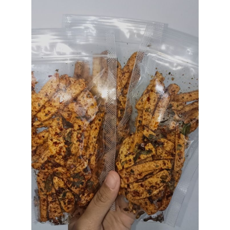 

paket hemat 3 pcs basreng pedas daun jeruk isi 100gram/pcs