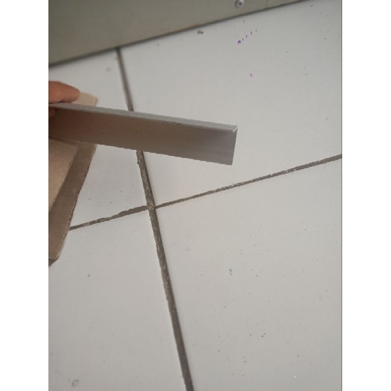 Lis siku hardcase L tebal import