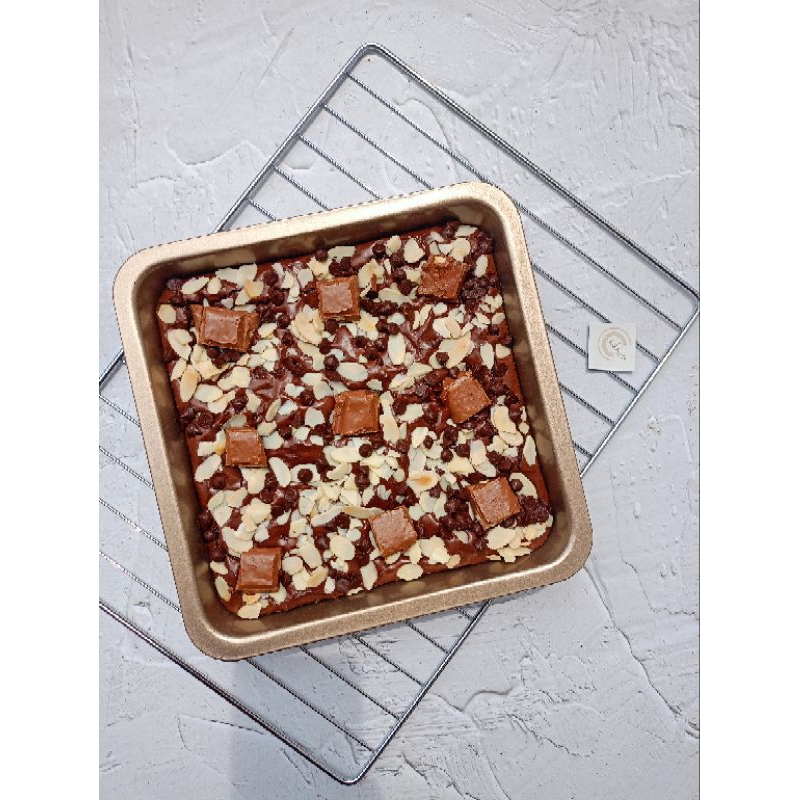 

FUDGY BROWNIES PREMIUM - LARGE