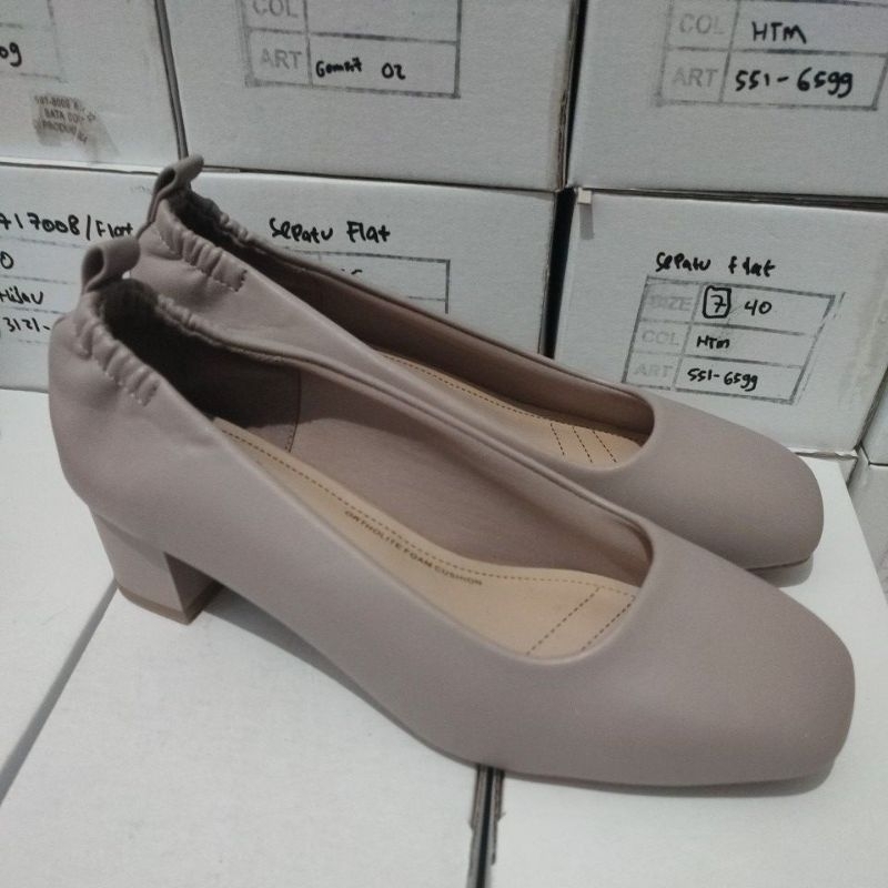 sepatu heels Bata original B8