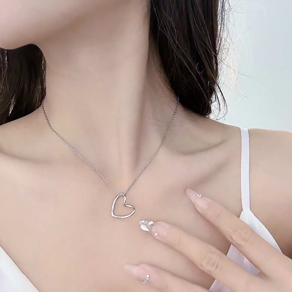 Terry - Necklace Kalung Wanita Korea Kekinian Hijab Rantai Silver Aesthetic Liontin Love [H2-4]