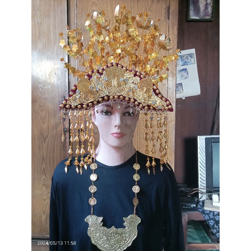 set penari adat palembang