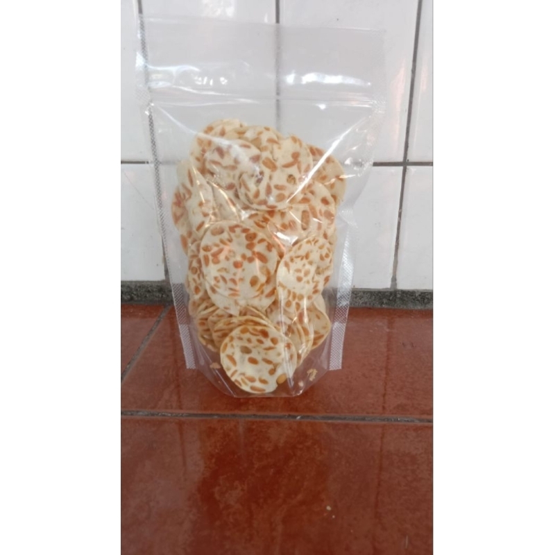 

kripik tempe sagu dan usus crispy