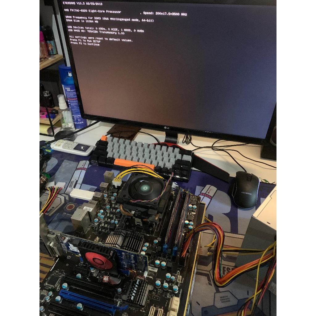Amd fx 8320 + mobo + vga card 1gb