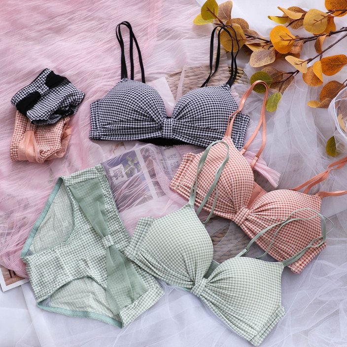 77 BH 9 Seamless deep v cross women bra