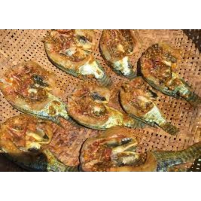 

DENDENG IKAN BEREMPAH KERING LAYU