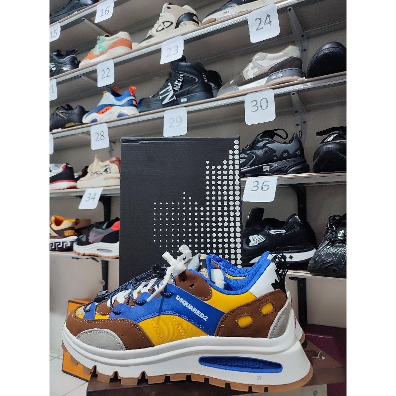 SEPATU DSQUARED2