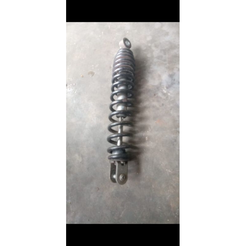 shok belakang Mio m3