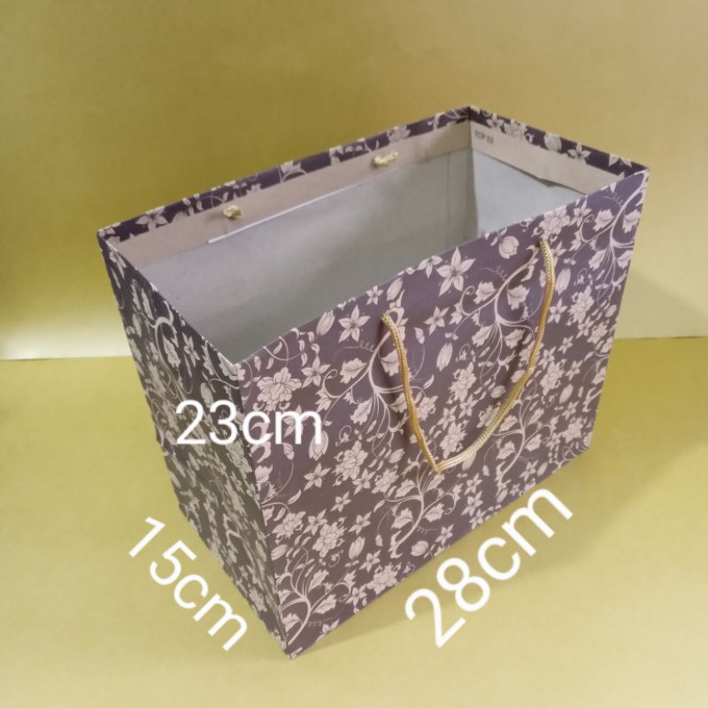

paperbag batik u/toples ukuran 28x15x23cm isi 12 pcs/pack