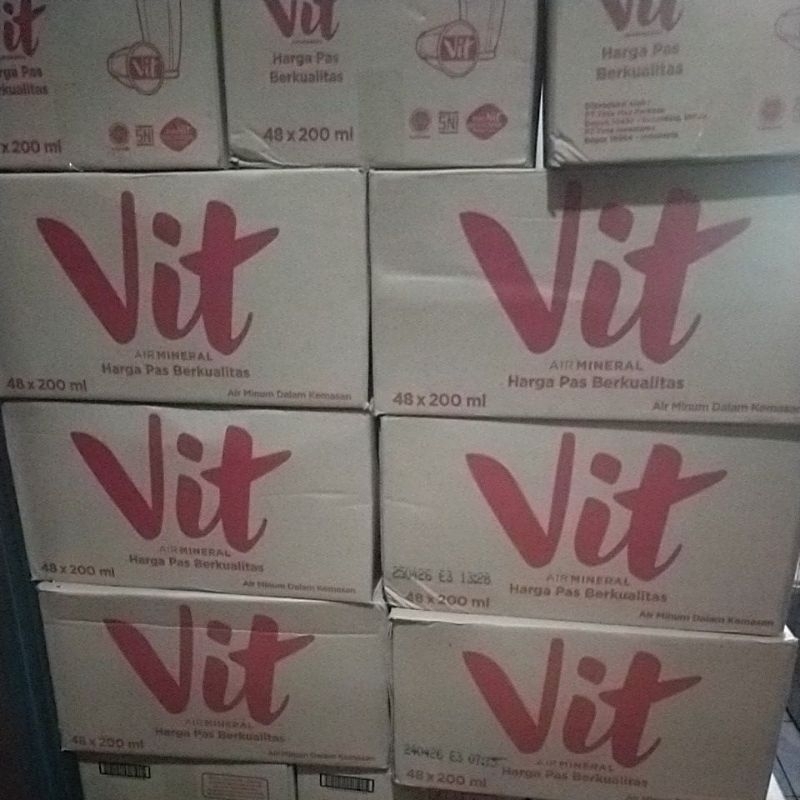 

Air vit gelas 220ml isi 48 pcs