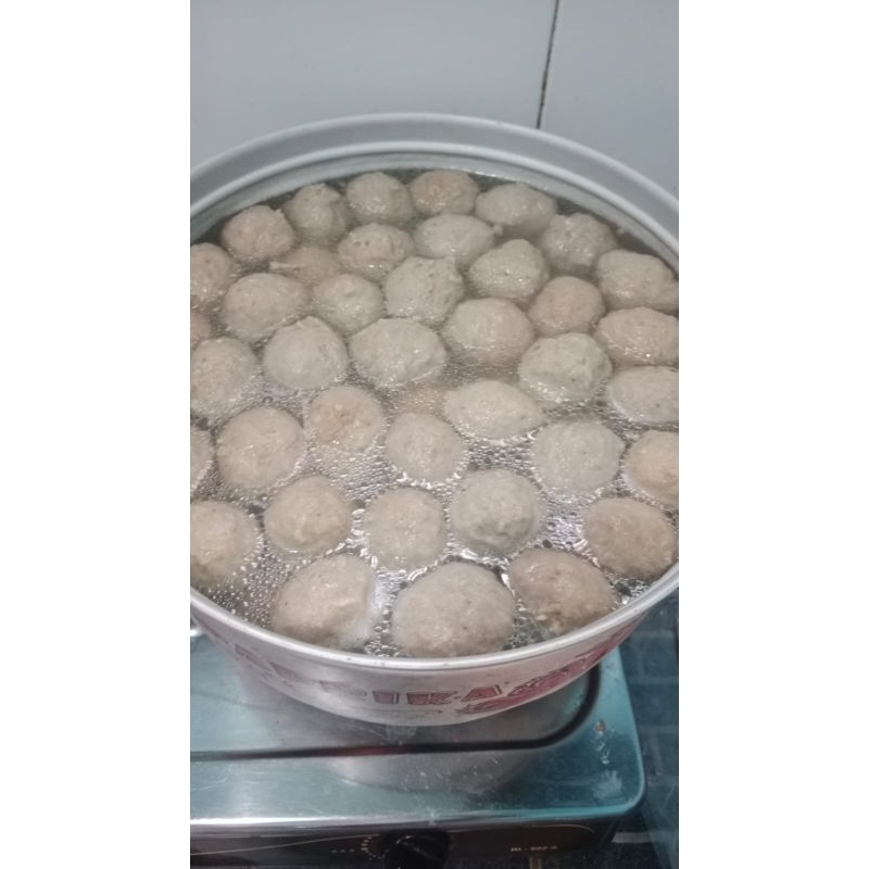 

bakso jembar rizqy. kemasan frozen isi 10pcs