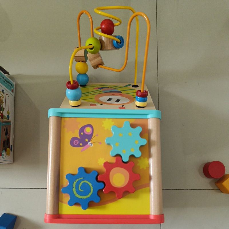preloved top bright activity cube