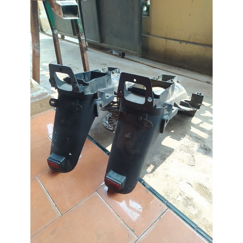 SPAKBOR BELAKANG TILAS TIGER LAWAS TIGER 2000