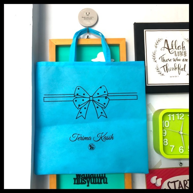 

Goodie bag tas kain motif Terima kasih ukuran 25 x 30 cm AL