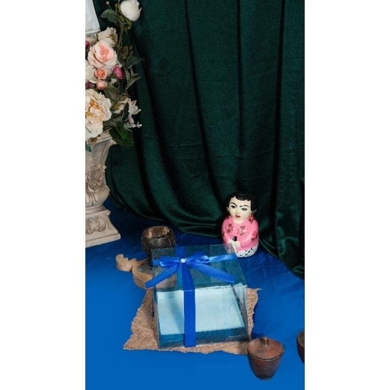 

HAMPERS MIKA UK 20X20