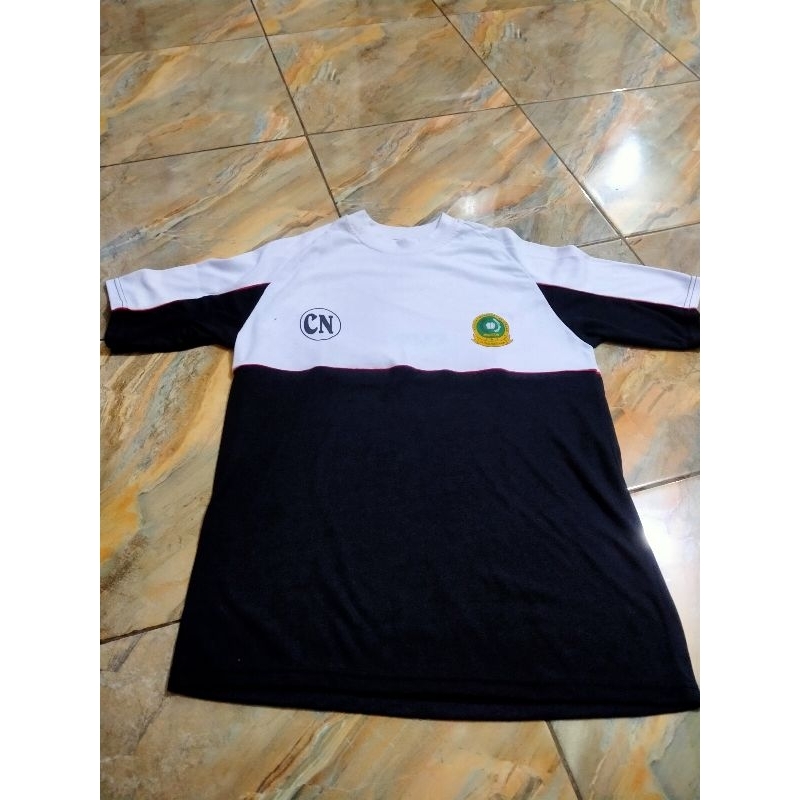 PRELOVED SERAGAM SEKOLAH BAJU OLAHRAGA