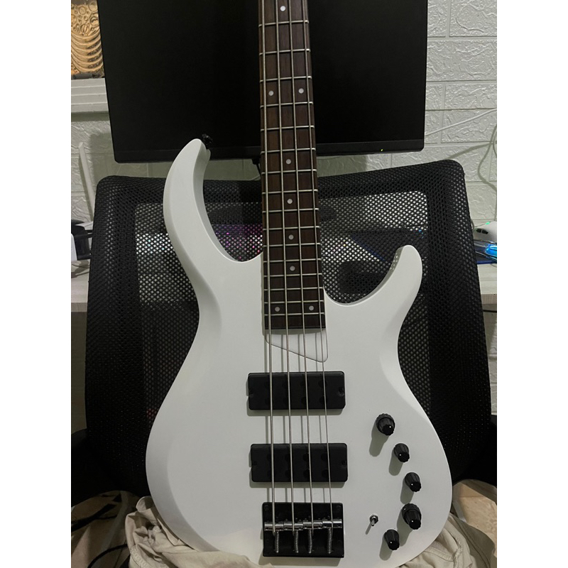 Sire Marcus Miller M2