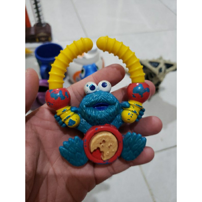 ACTION FIGURE SESAME STREET MATTEL MATEL ORIGINAL ASLI RATTLE RATLE VINTAGE KOLEKTOR COLLECTORS KOLE