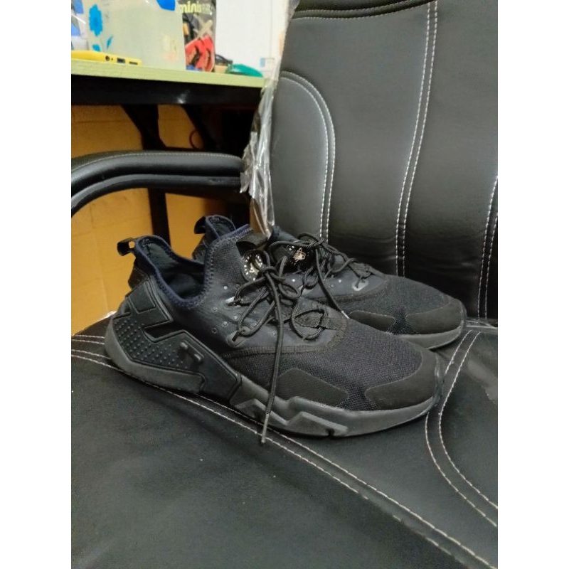 NIKE HUARACHE DRIFT BLACK SIZE 43 (USED)
