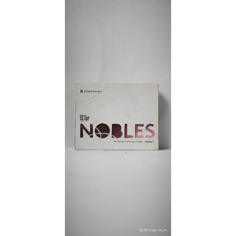 SOMETHINC EYESHADOW THE NOBLES. NEW