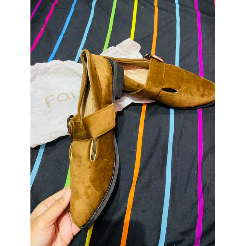 (Preloved) Sepatu Faradela/Sepatu slip on