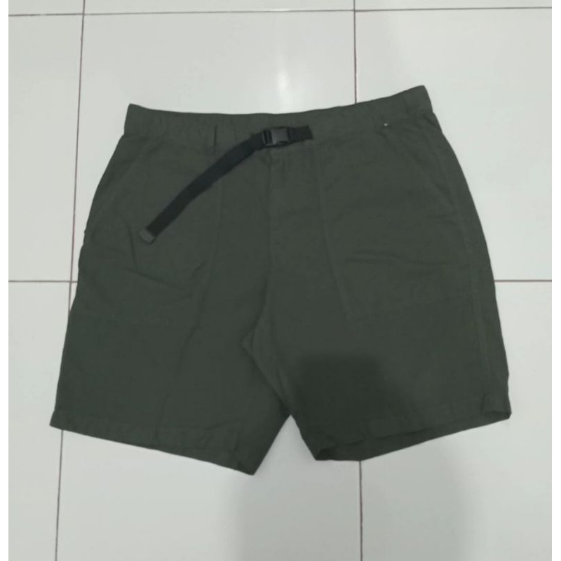 celana pendek utility uniqlo