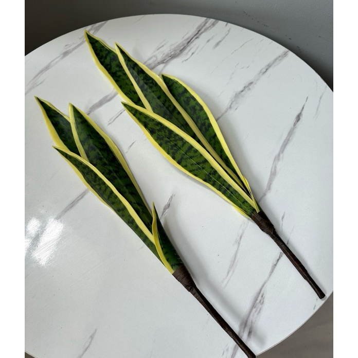 77 TANAMAN ARTIFICIAL LIDAH MERTUA