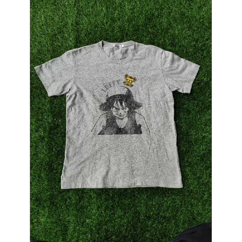 Kaos UNIQLO ONE PIECE