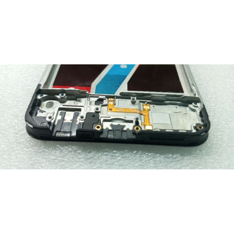 Frame / Bezzel / Tatakan / Kerangka LCD Realme C2 (RMX 1941)
